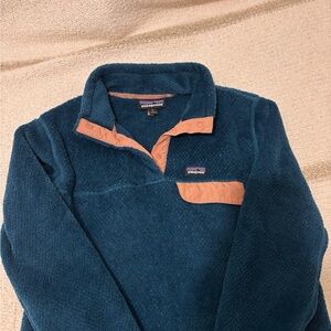 Patagonia Blue and Tan Fleece Pullover Sweater